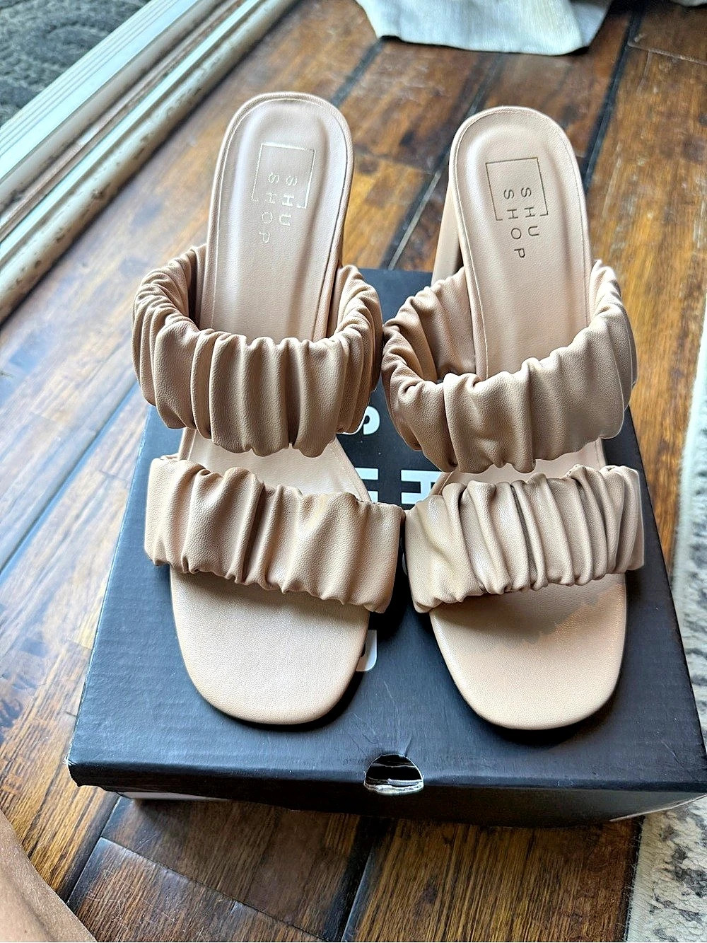 Shu Shop Flora Block Heeled Scrunch Sandal Ruched Block Heel in Nude US w9